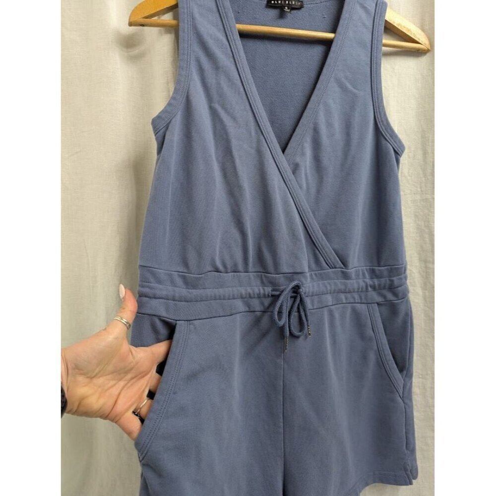 Blue Blush women's small blue v neck tank shorts romper 2" inseam A6 - Picture 3 of 8